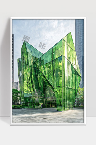 现代绿色玻璃建筑独特造型城市中的建筑艺术空间