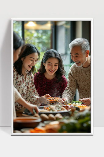 和家人欢聚一堂共享美食温馨幸福时刻