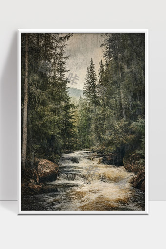 青山绿水间蜿蜒奔流的森林溪流美景