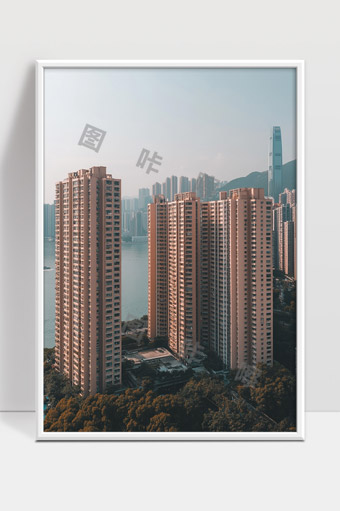 现代城市高层住宅群与远景金融中心建筑景观