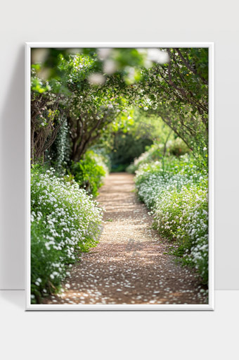 绿荫花丛中的幽静田园小径春日美景