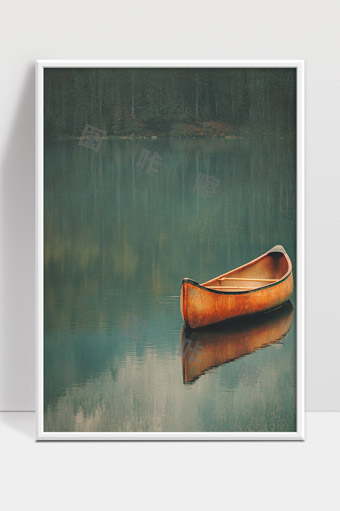 宁静湖面上的独木舟和平静水中倒影