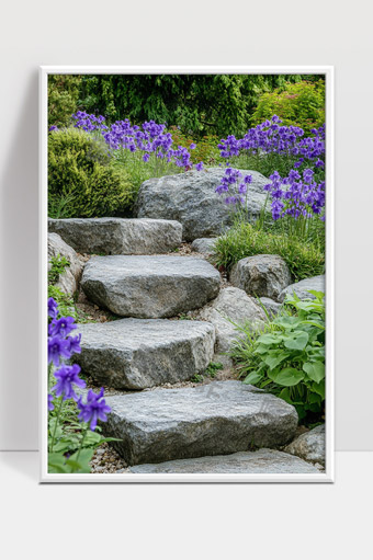 森林花园中的石阶小径与紫色花卉美景