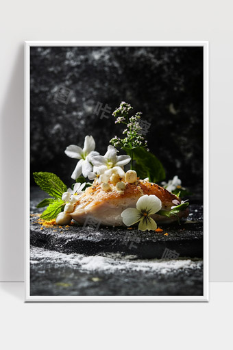 精致创意海鲜美食摆盘白色花卉装饰艺术风格