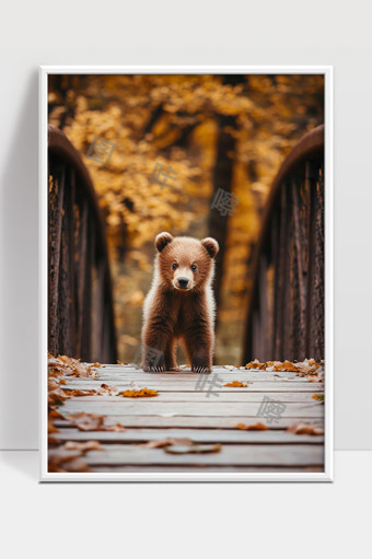 秋季森林桥上萌宠小熊踏秋漫步图