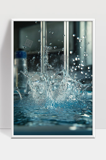 水滴溅起瞬间的动感与清澈透明水花