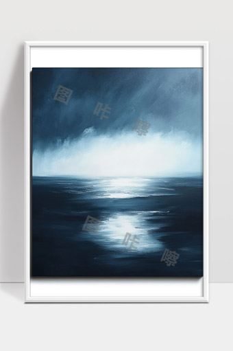 静谧蓝色海面朦胧晨雾光影交织意境画