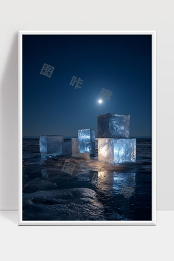 月光下冰块折射蓝色神秘夜晚景象