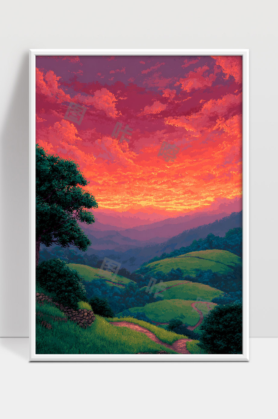 夕阳映照下的青翠山丘与绚丽晚霞