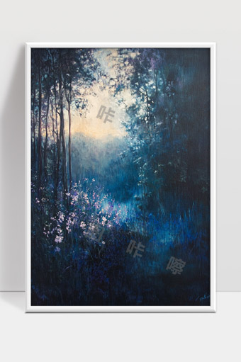 幽暗森林中的神秘光影与花朵点缀梦幻场景