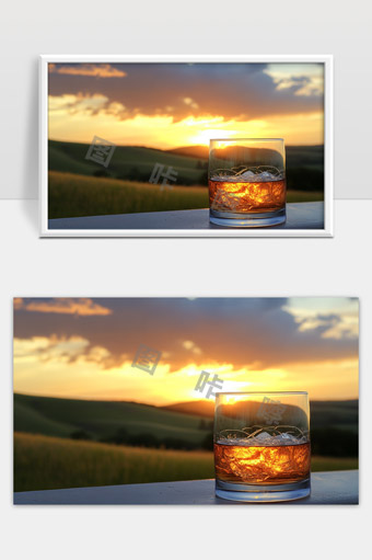 夕阳余晖下冰块威士忌酒杯的田园风光唯美画面