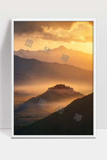 夕阳映照下的布达拉宫和雪山美景